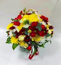 Цветочная композиция из Хризантемы и Розы в корзине в Мамайка